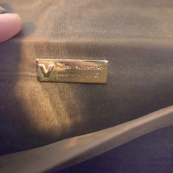 Valentino by Mario Valentino Wallet on Chain with Mirror - Picture 4 of 5